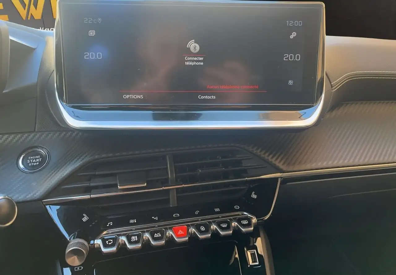 Peugeot 208 208 — photo 19