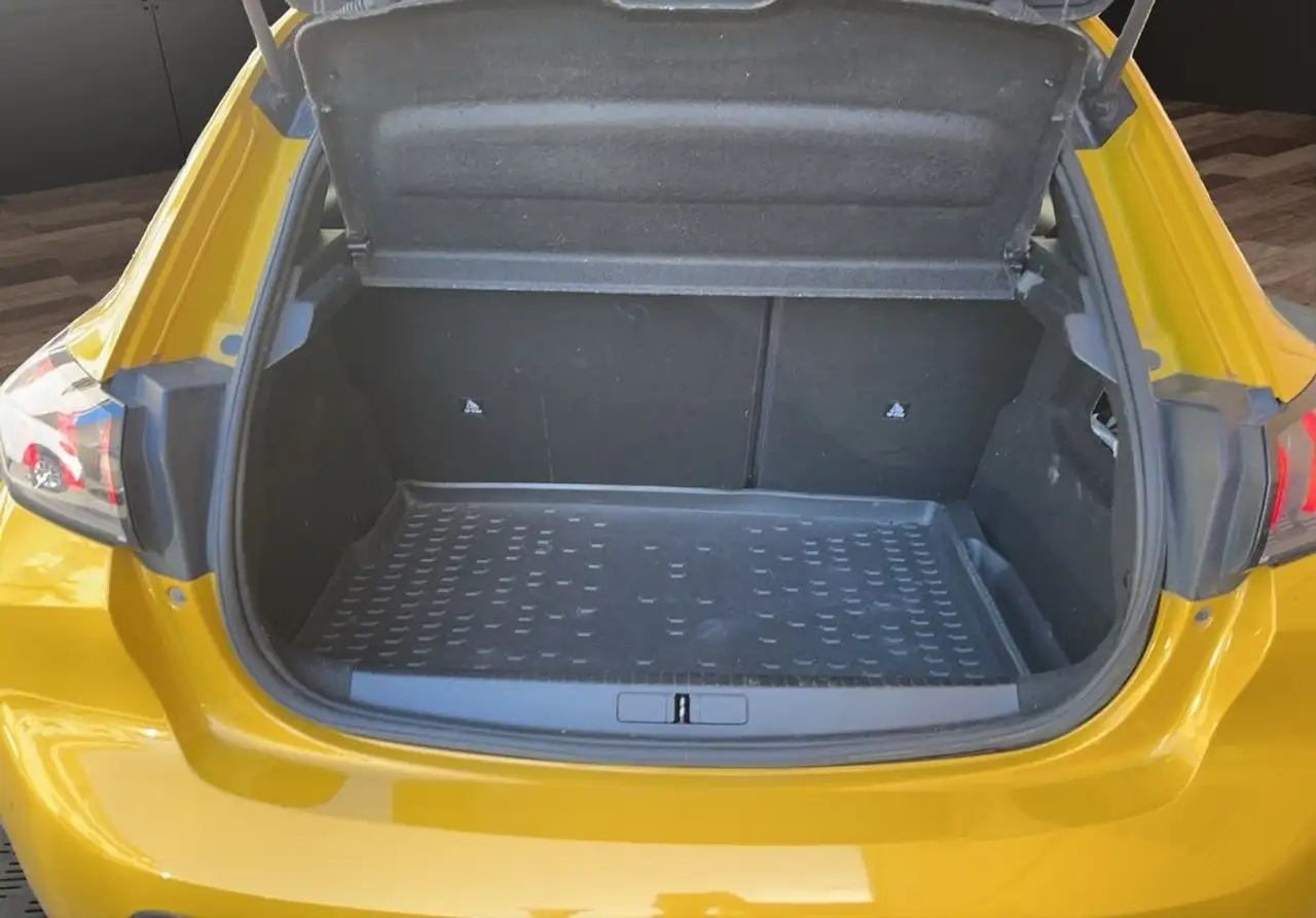 Peugeot 208 208 — photo 28
