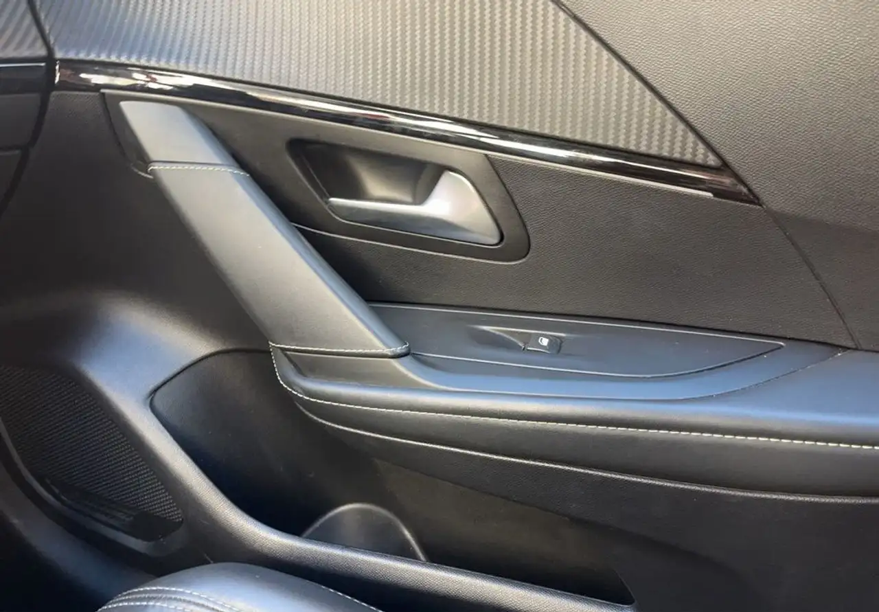 Peugeot 208 208 — photo 25
