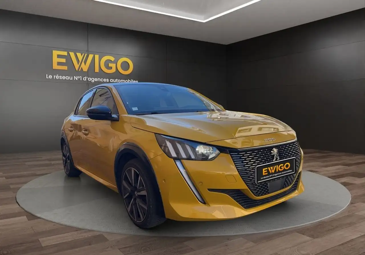 Peugeot 208 208 — photo 9