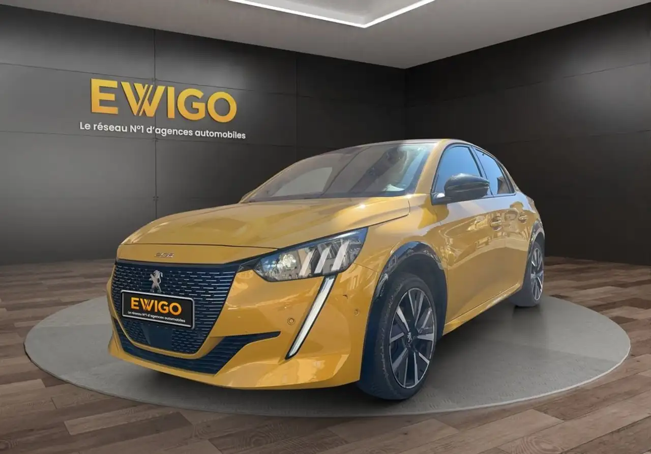 Peugeot 208 208