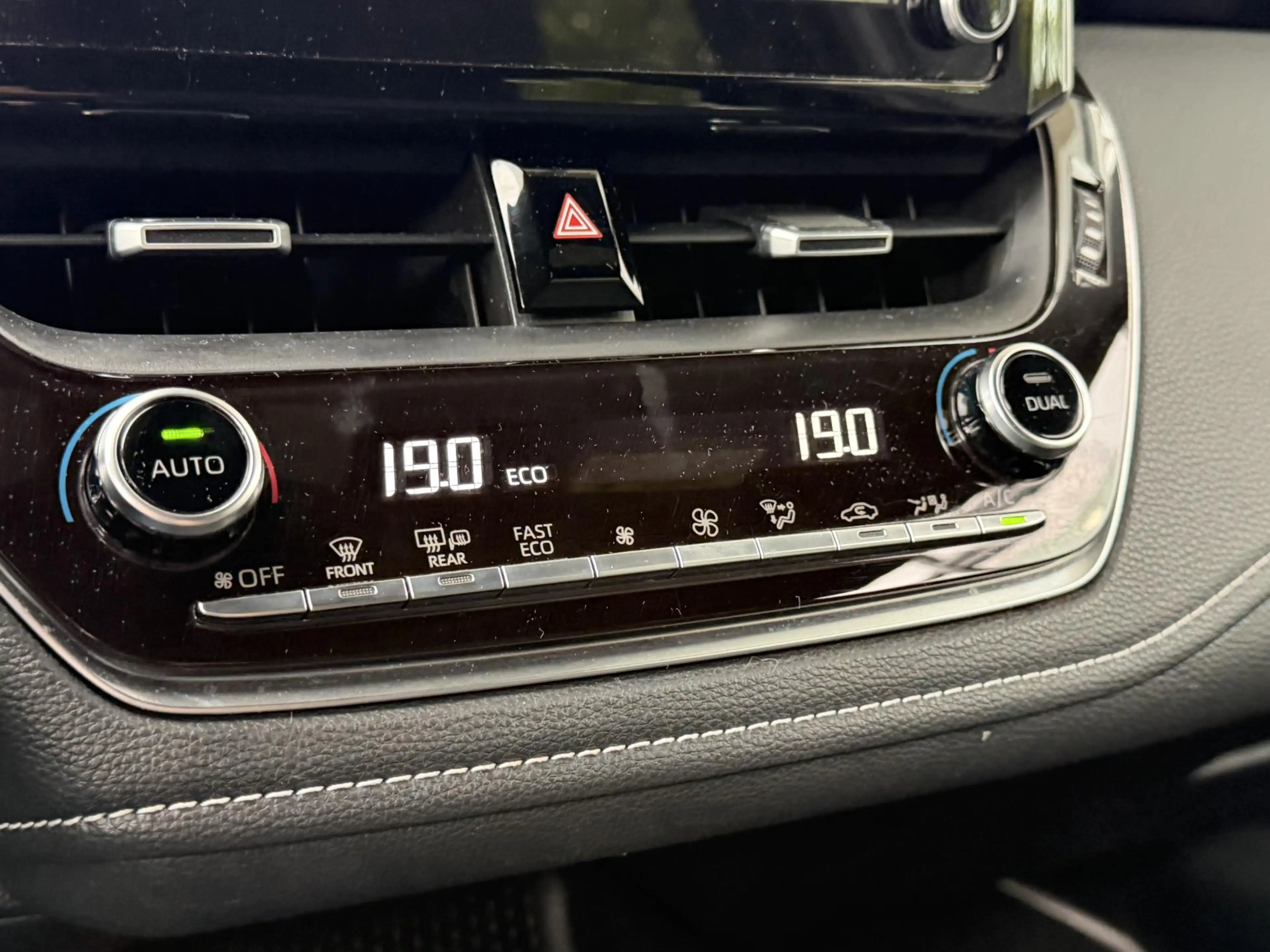Toyota Corolla Touring Sports 1.8 Hybrid Style Trekhaak Navi Crui — photo 14