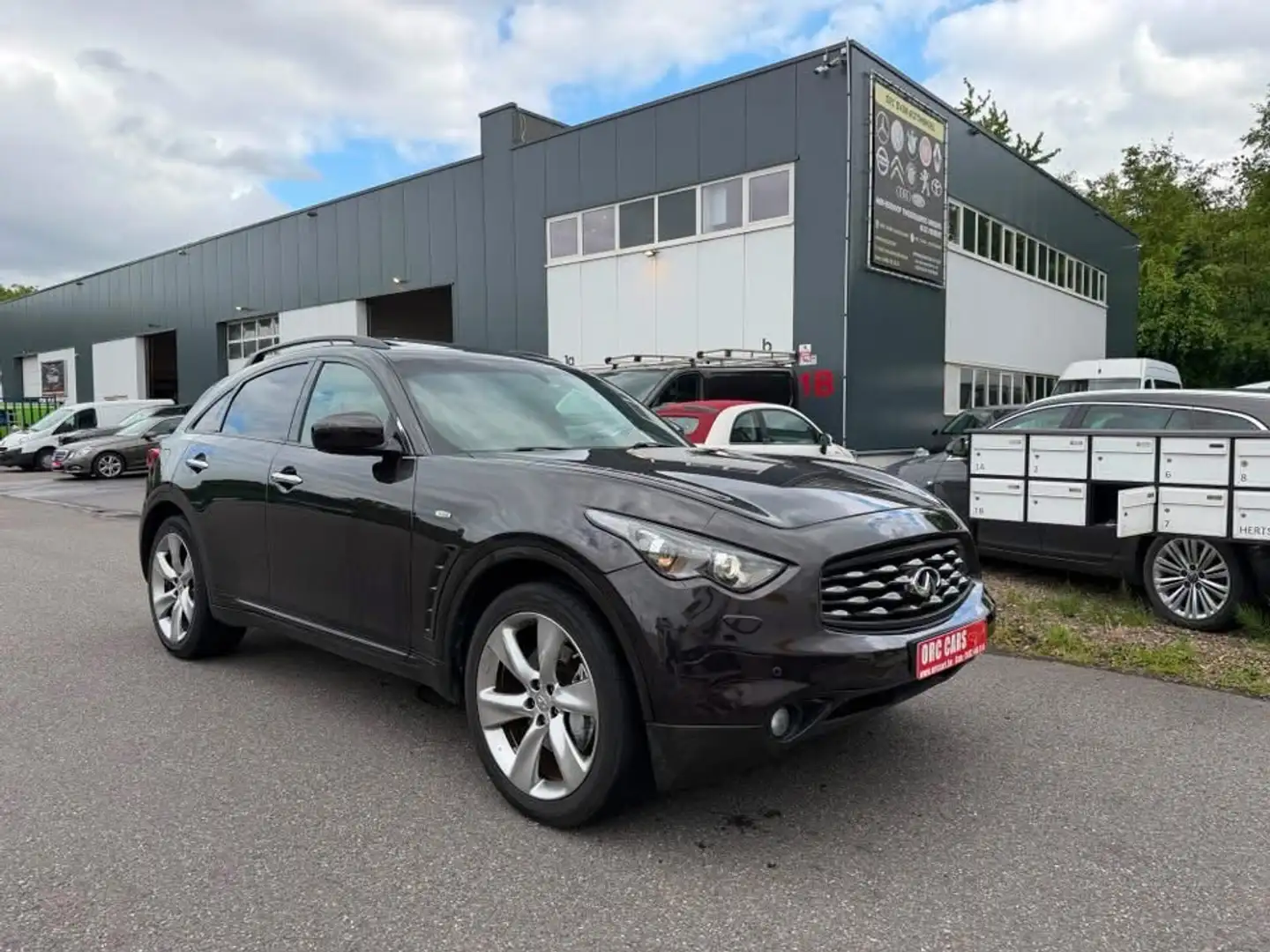 Infiniti FX Infiniti FX37 AWD 3.7i V6 AUTOMAAT – LICHTE VRACHT – 320 PK Braun - 2