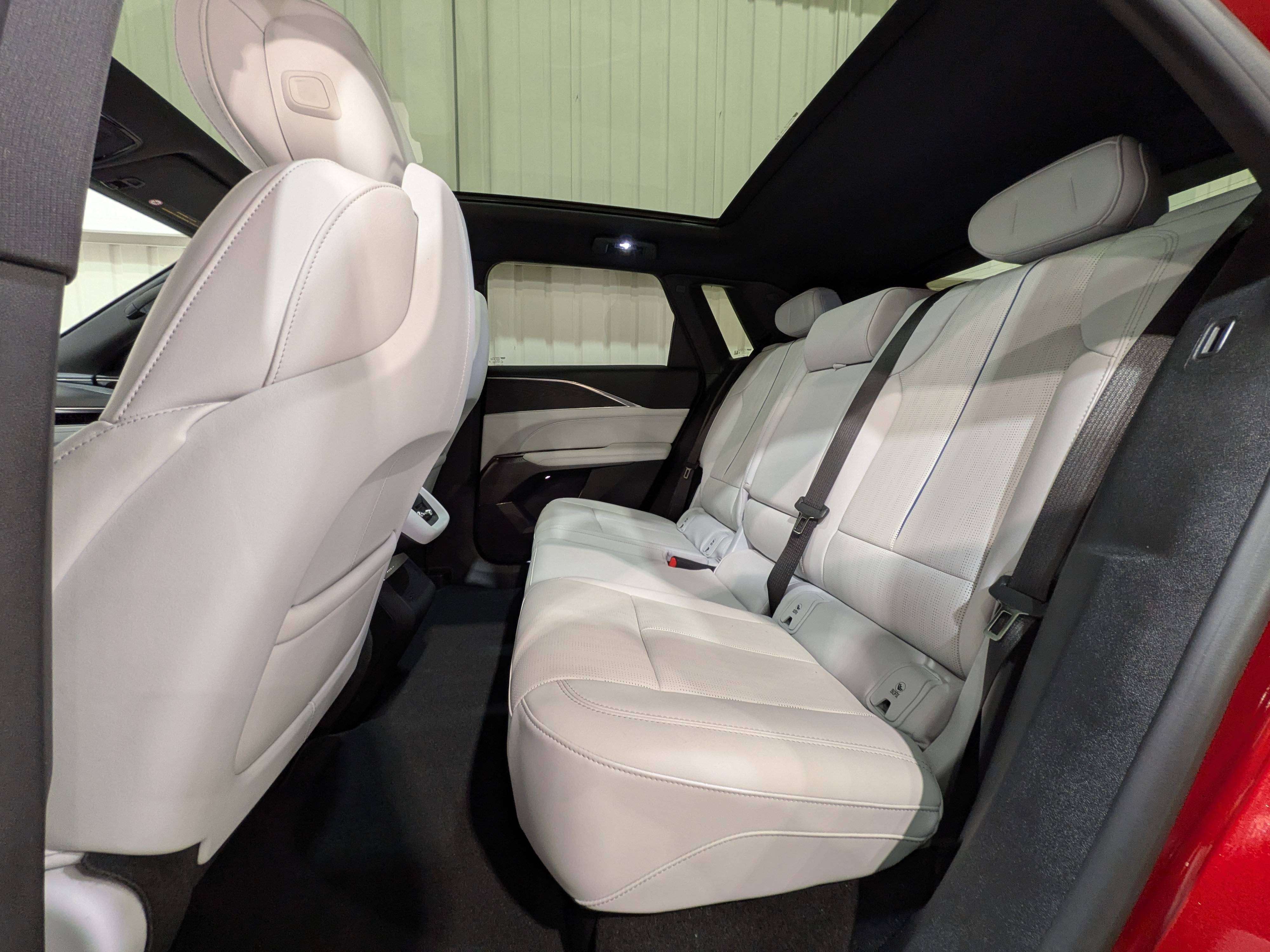 Cadillac LYRIQ 2024