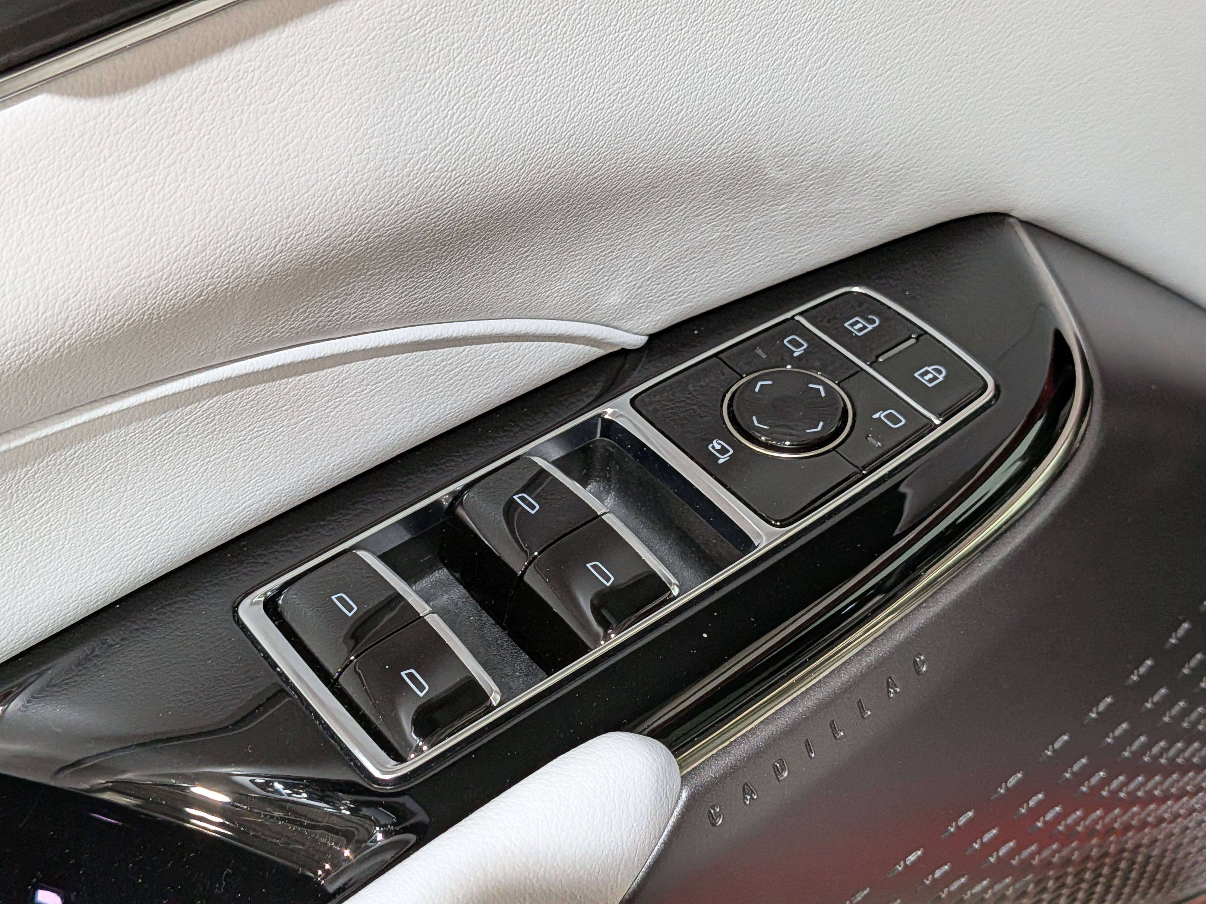 Cadillac LYRIQ 2024