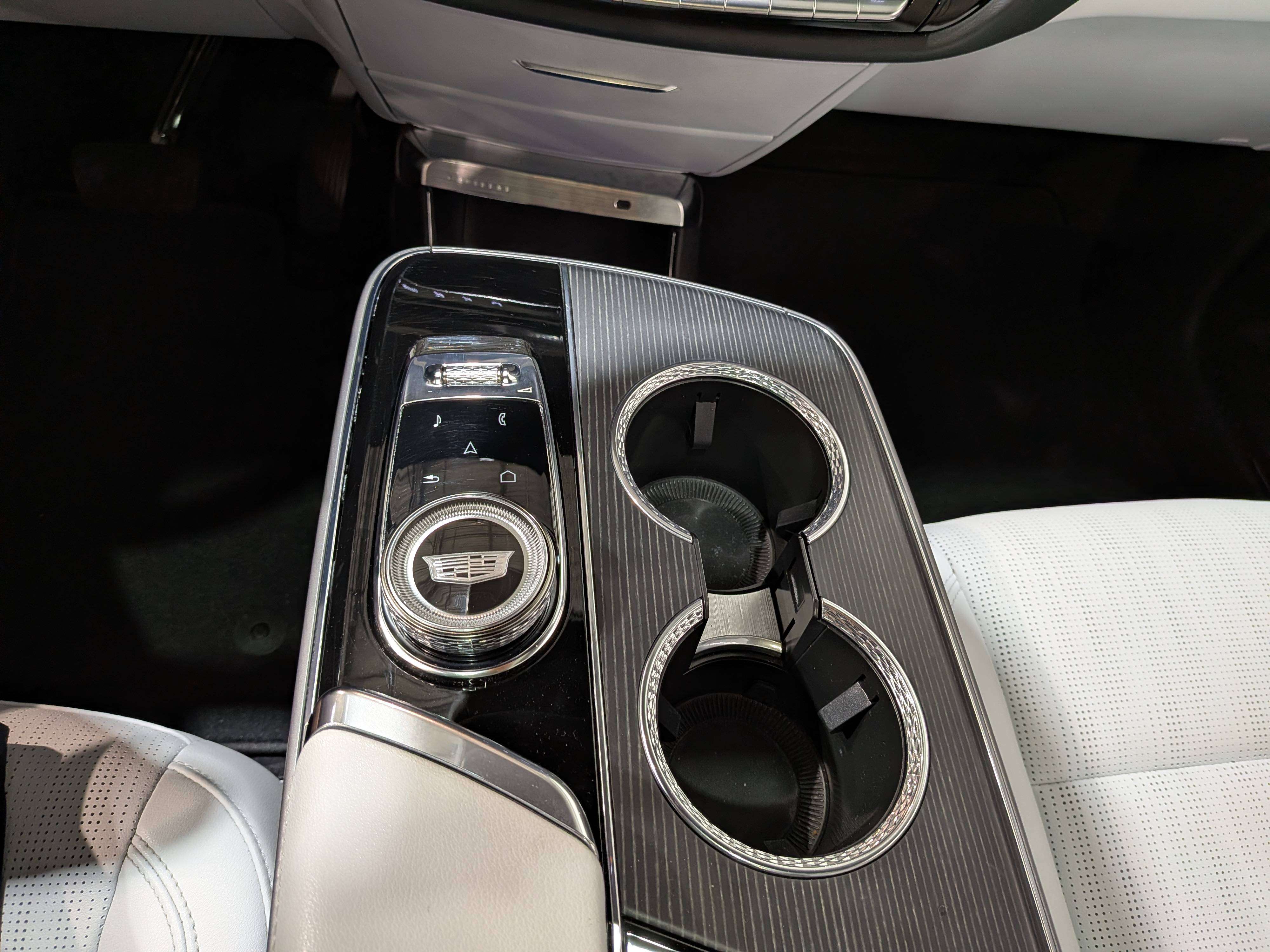 Cadillac LYRIQ 2024