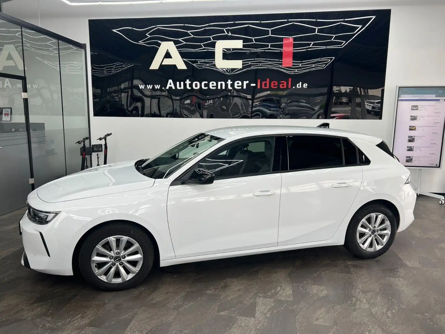 Opel Astra L Lim. Business, 1.H., LED, 180°,Wid.Scr Weiß - 2