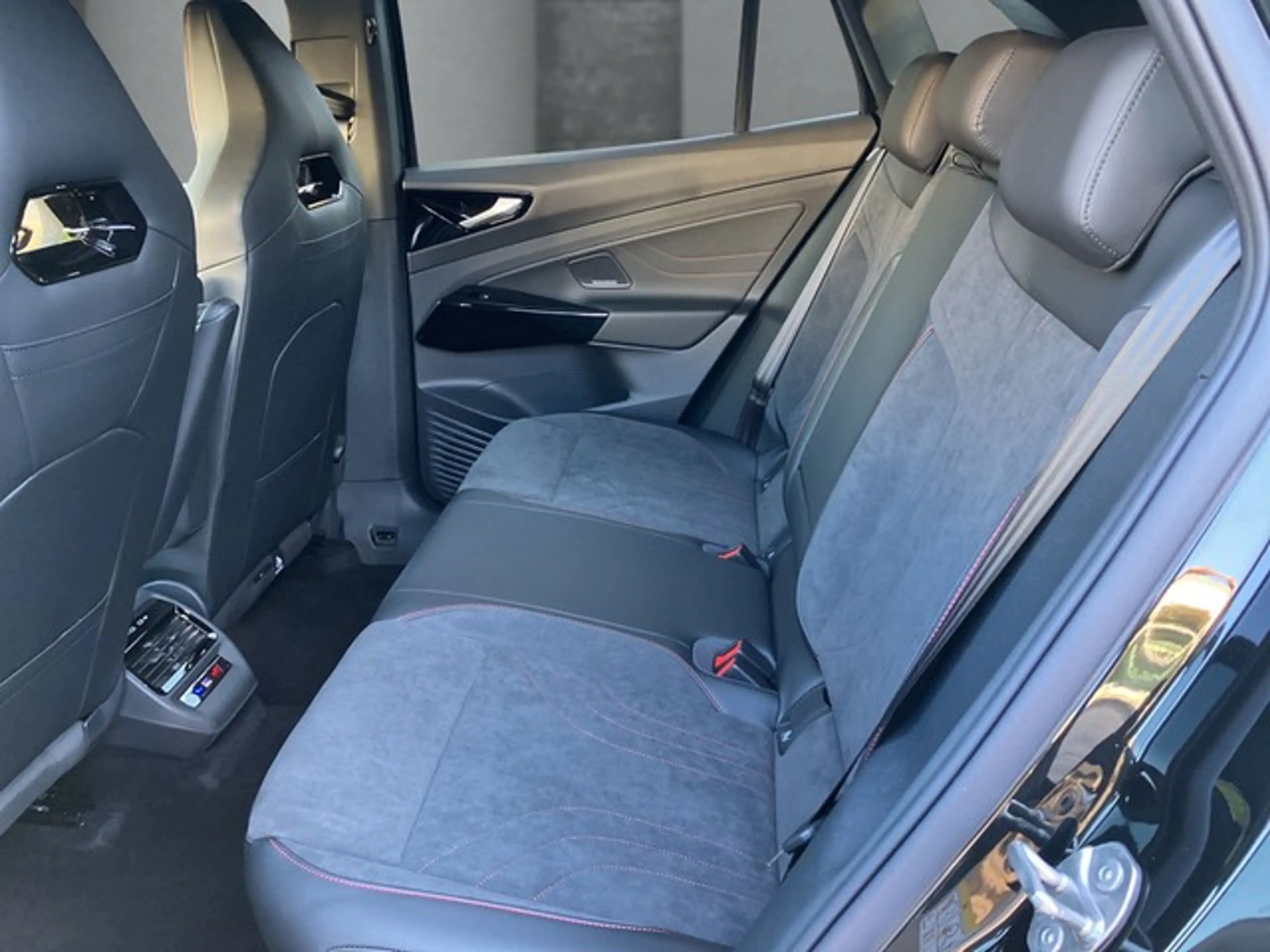 Volkswagen ID.4 GTX 4MOTION 250KW 77KWH*AHK*NAVI — photo 11