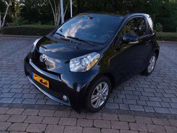 Toyota IQ 1.4 D-4D 4 CYLINDRES 90CV 6 VITESSES