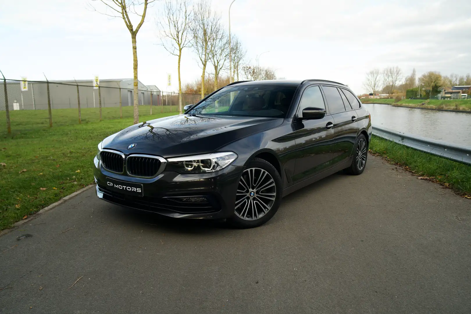 BMW 520 d | SPORT LINE | TREKHAAK | 360° | ACC | TOP !! Noir - 1