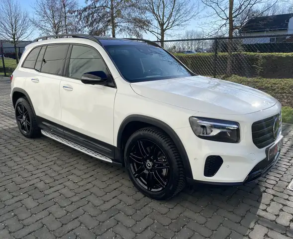 Mercedes-Benz GLB 250 9G 4Matic AMG 19/Distronic/PanoDak/Leder/360/Trekh