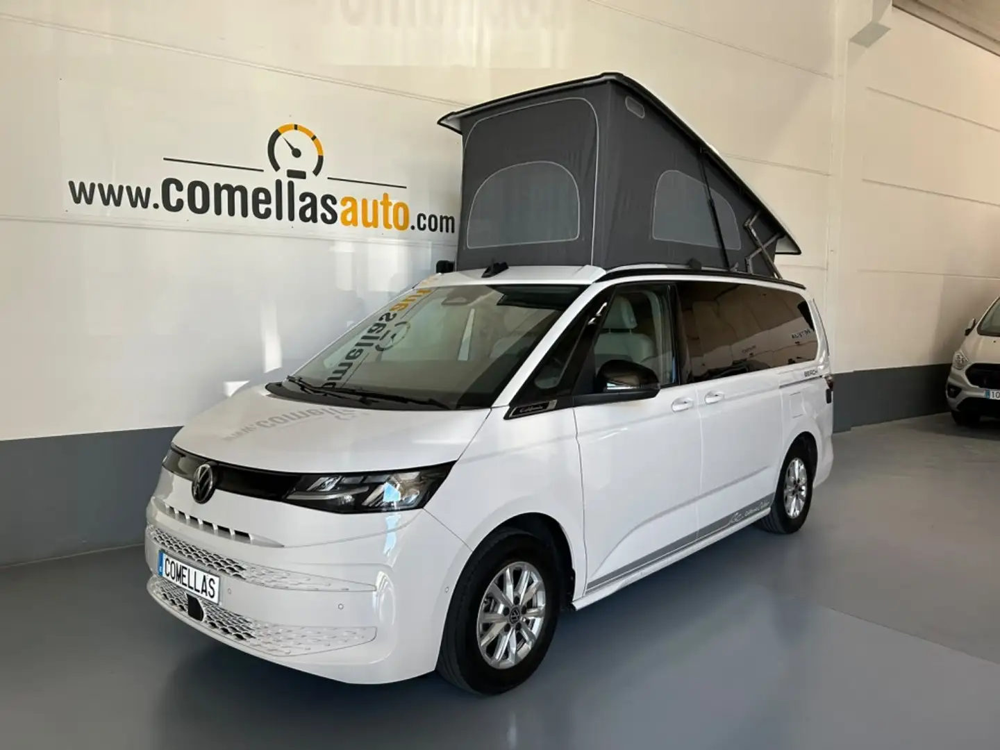 Volkswagen T5 California 2.0TDI Beach Camper Outdoor con voladizo 110kW Blanco - 1