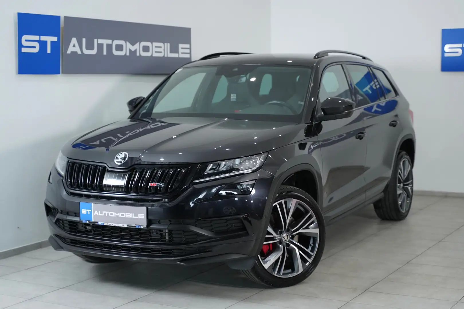Skoda Kodiaq RS 4x4 Aut. // STANDHEIZUNG // AHK // KAMERA // Schwarz - 1