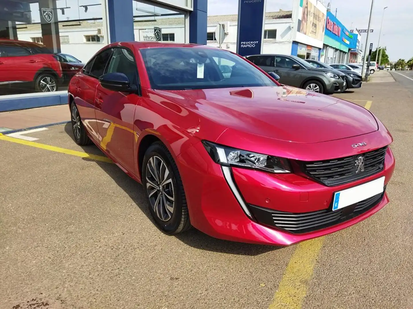 Peugeot 508 Hybrid 225 Allure Pack e-EAT8 Rojo - 1