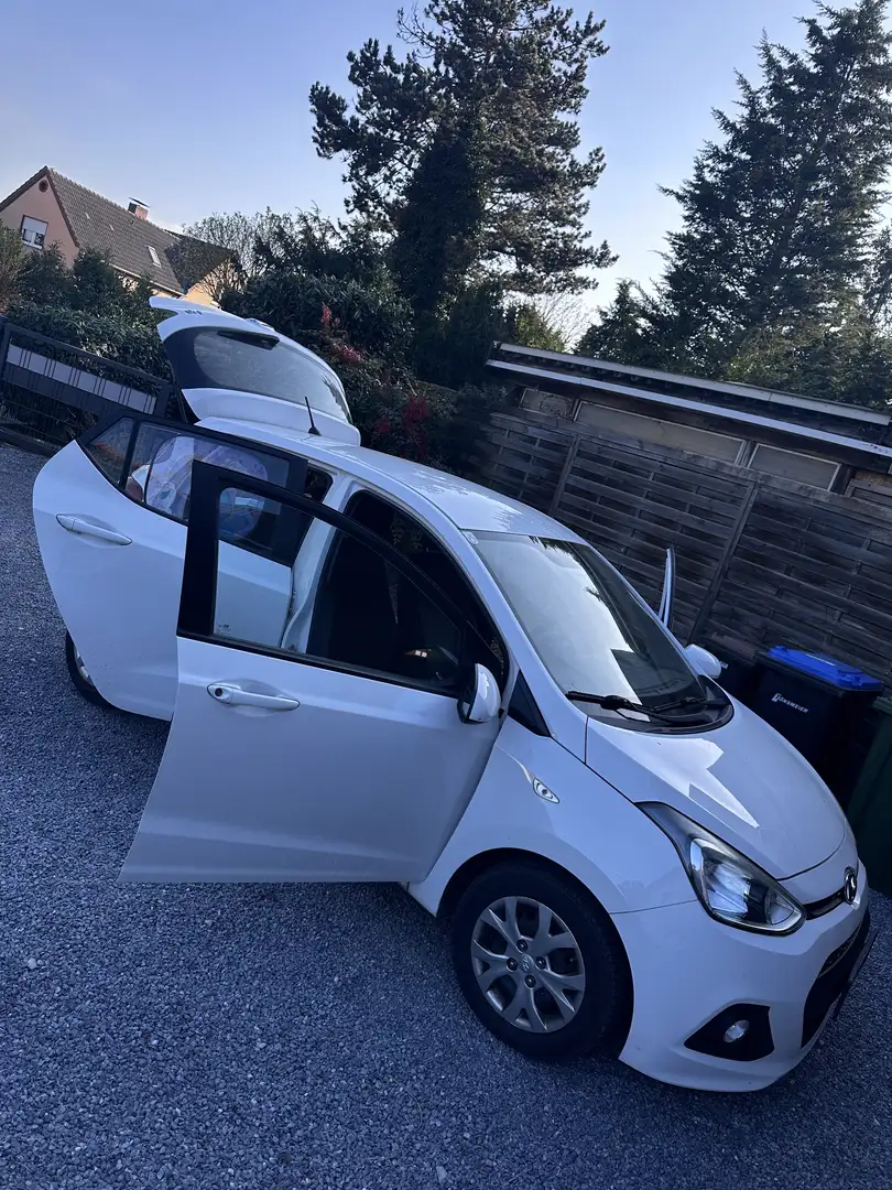 Hyundai i10 Blanc - 2