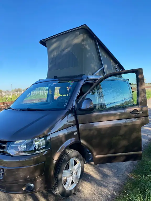 Volkswagen T5 California 2015 из Европы — купить под ключ