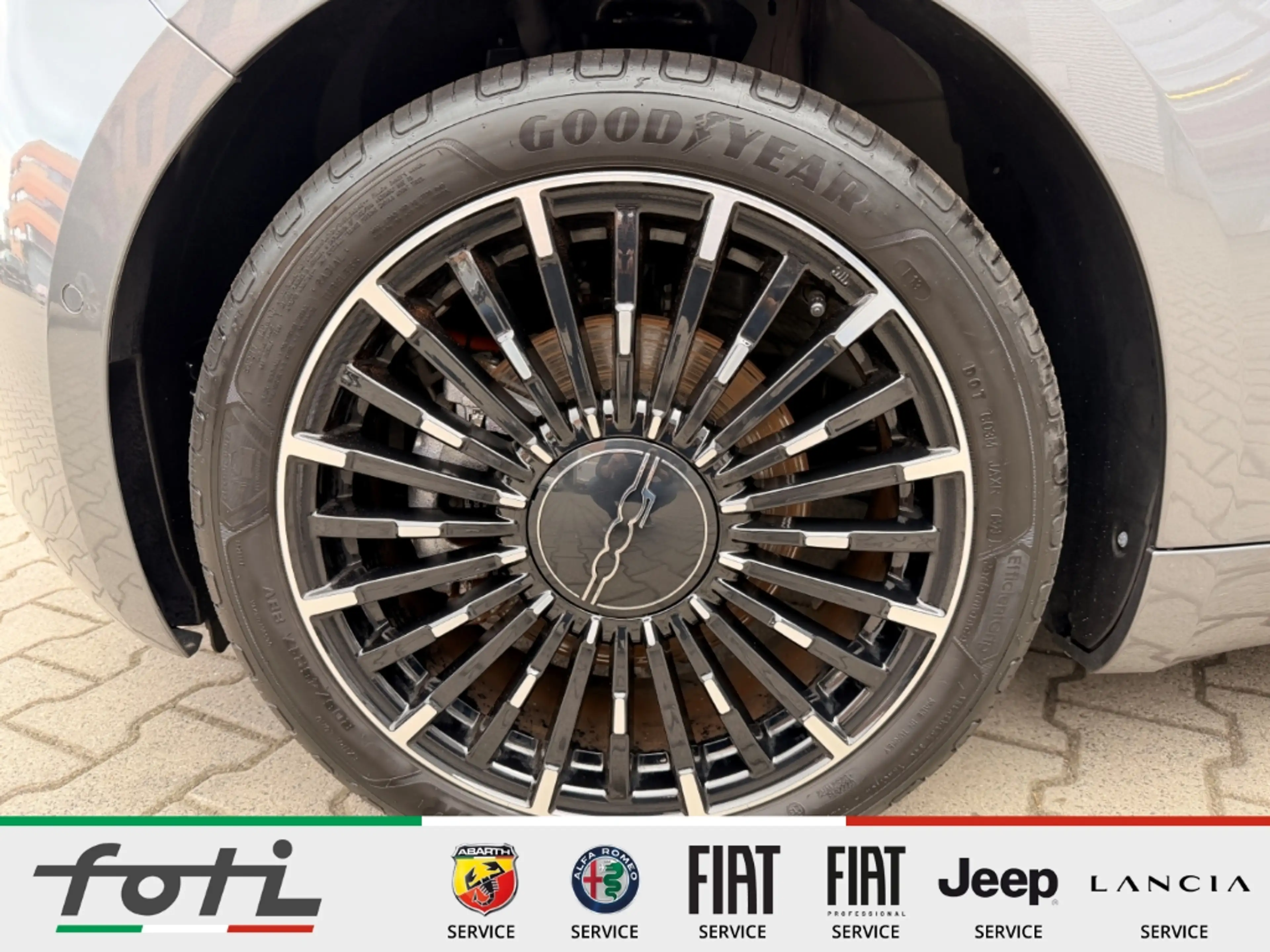 Fiat 500e La Prima by Bocelli 42kWh 118PS Leder — photo 9