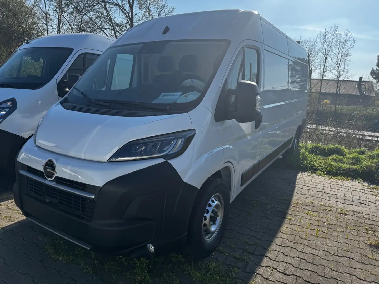 Opel Movano Kasten 2.2 AUTOMATIK mit Standheizung L3H2 Weiß - 2