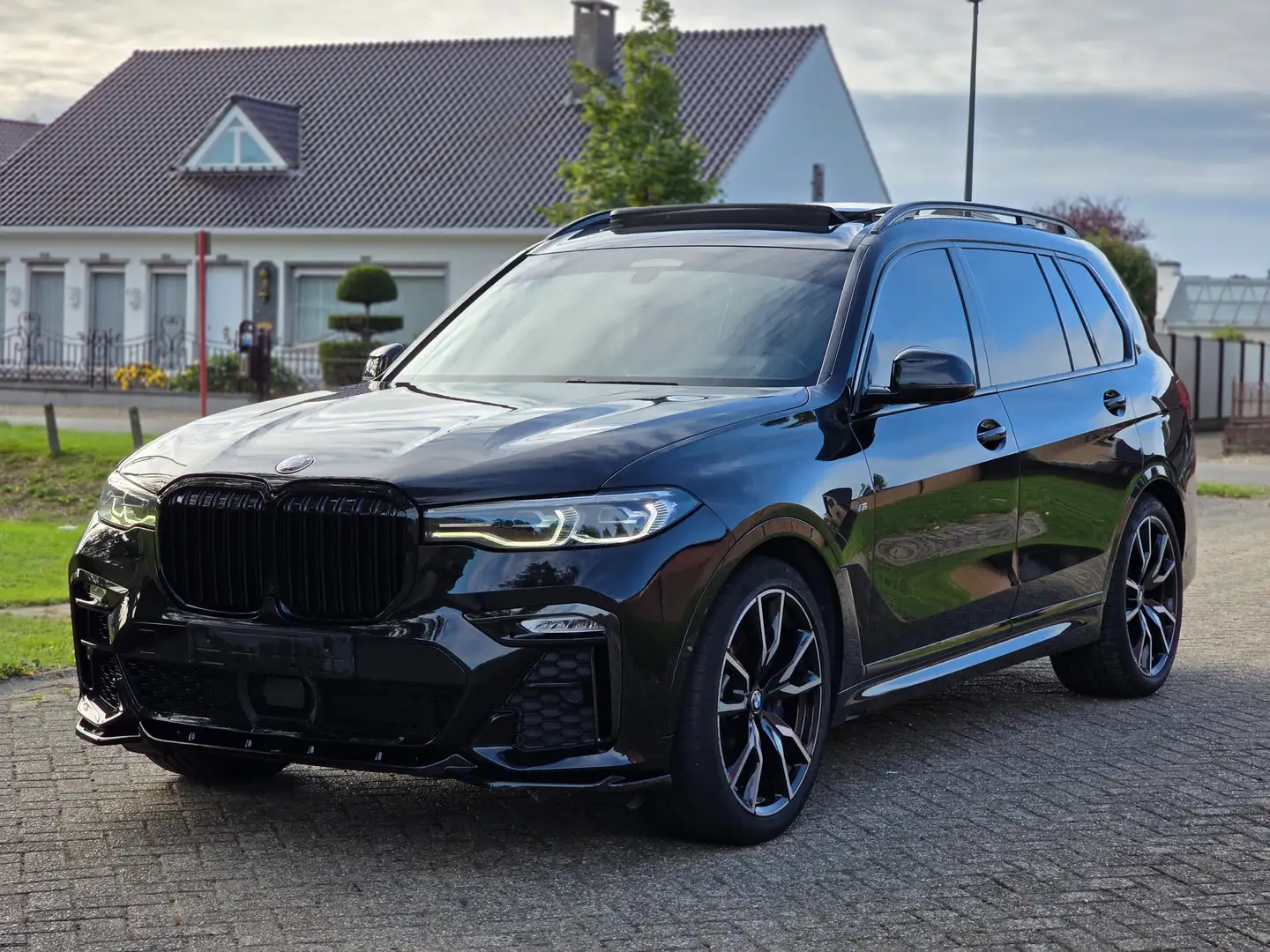 BMW X7 xDrive30d 7pl * M-Pakket * Full Option * Noir - 1