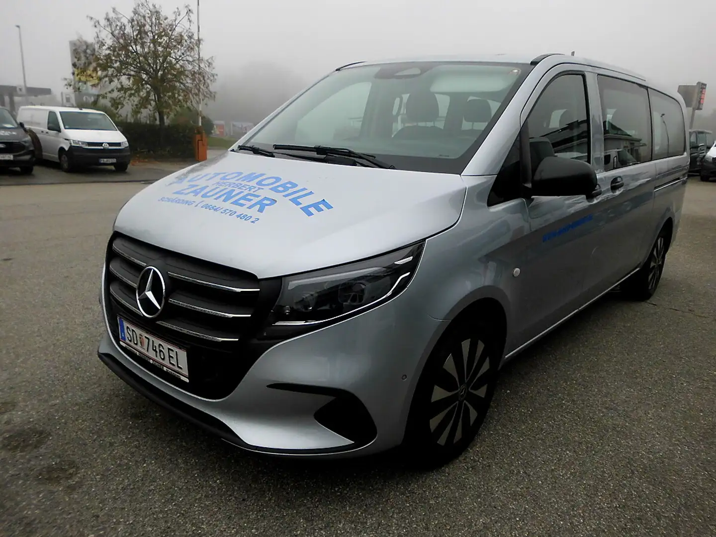 Mercedes-Benz Vito Tourer 116 CDI Extralang SELECT 4Matic Aut. Silber - 1