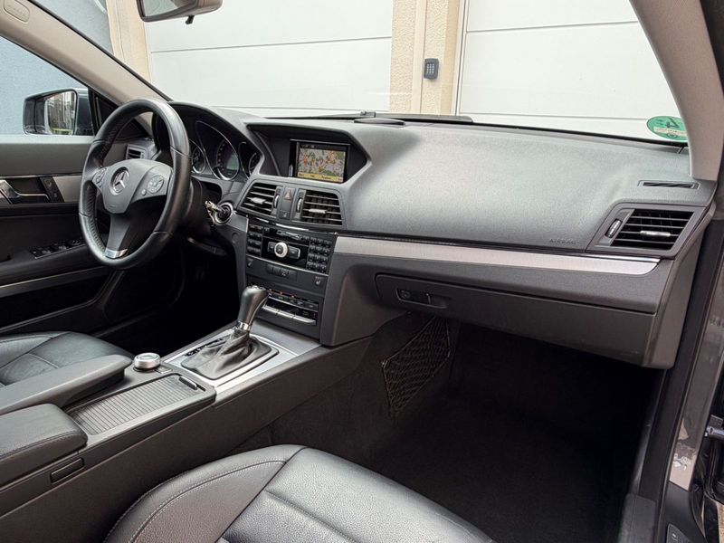 Mercedes-Benz E 200 CGI °Coupe°Elegance°76Tkm°2.Hand°Leder°Nav — photo 10