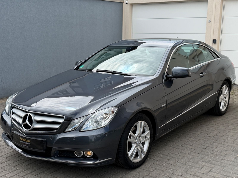 Mercedes-Benz E 200 CGI °Coupe°Elegance°76Tkm°2.Hand°Leder°Nav