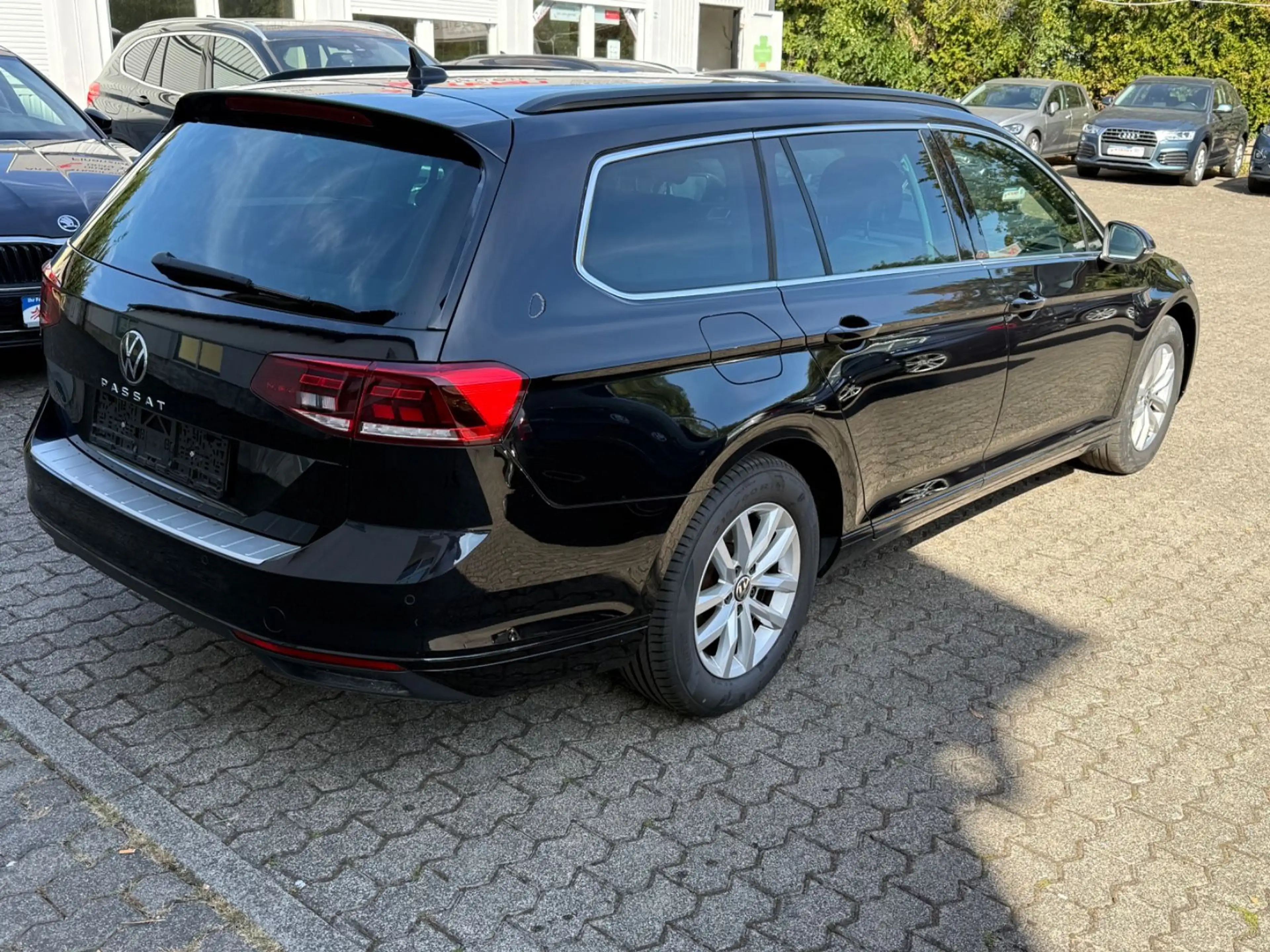 Volkswagen Passat Variant Business 2.0 TDI DSG AHK — photo 4