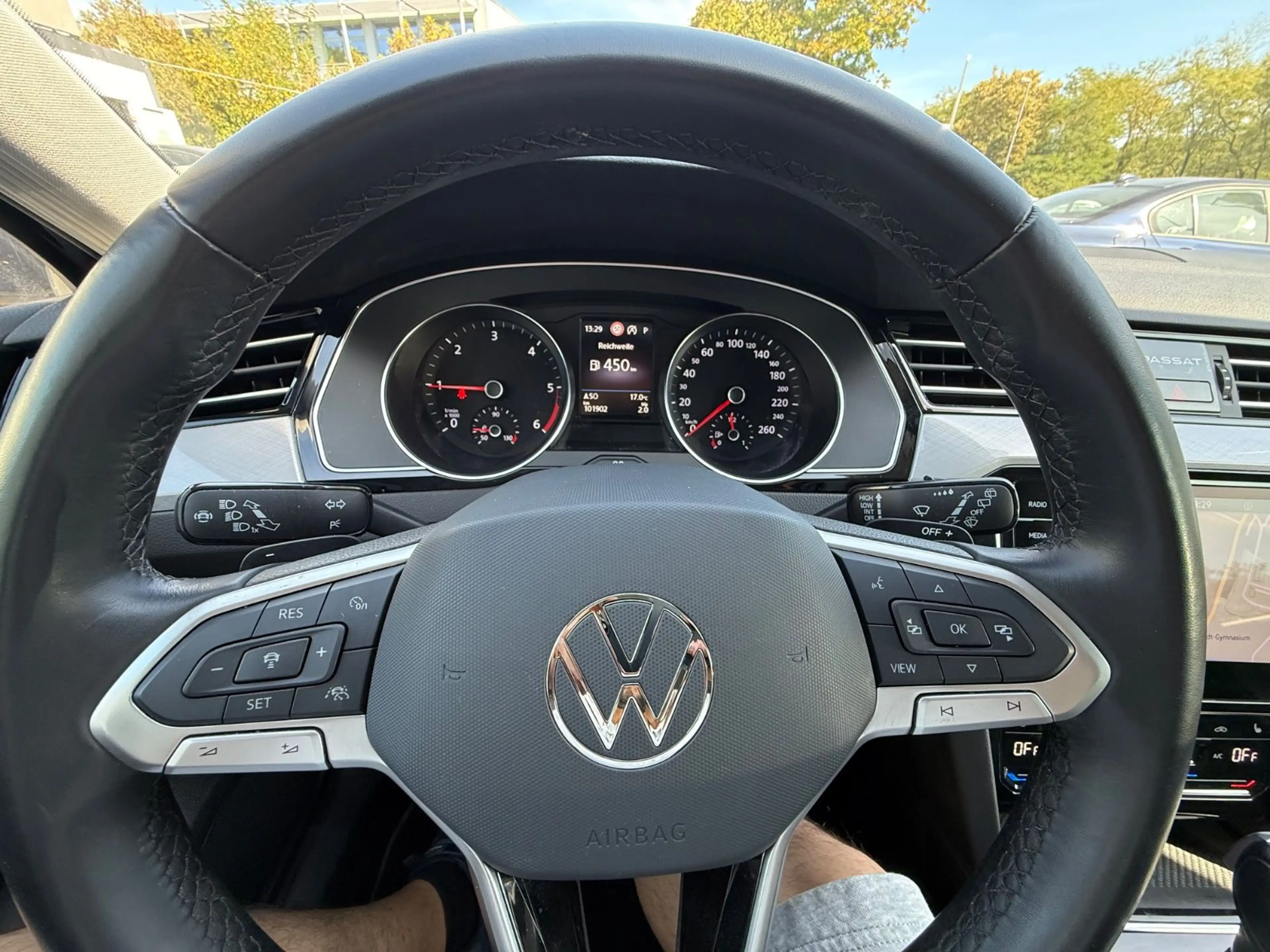Volkswagen Passat Variant Business 2.0 TDI DSG AHK — photo 12