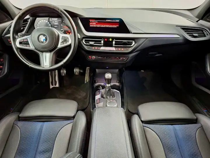 BMW Serie 1 118d (F40) 2020, foto 7