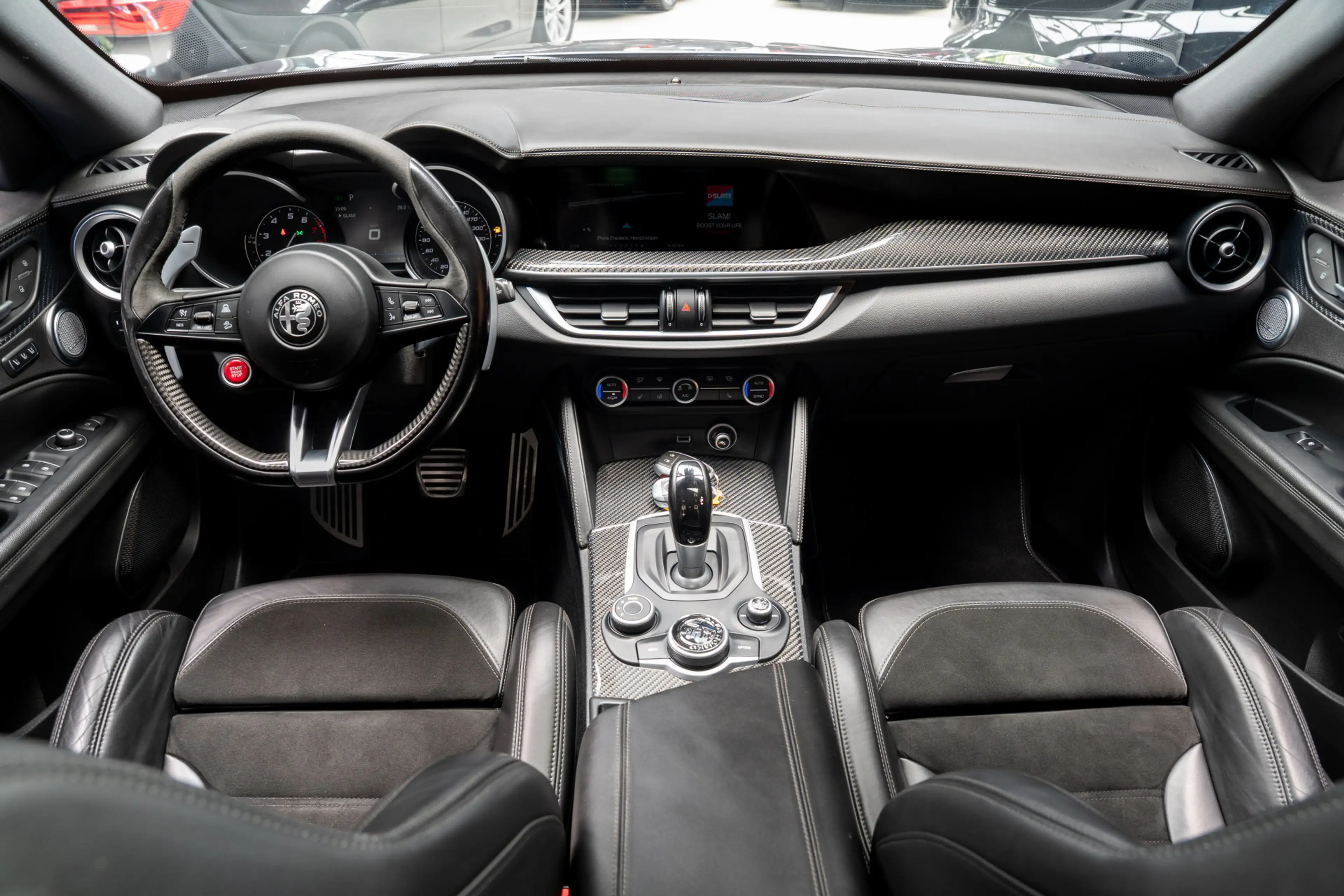 Alfa Romeo Stelvio 2.9 V6 AWD Quadrifoglio — photo 22
