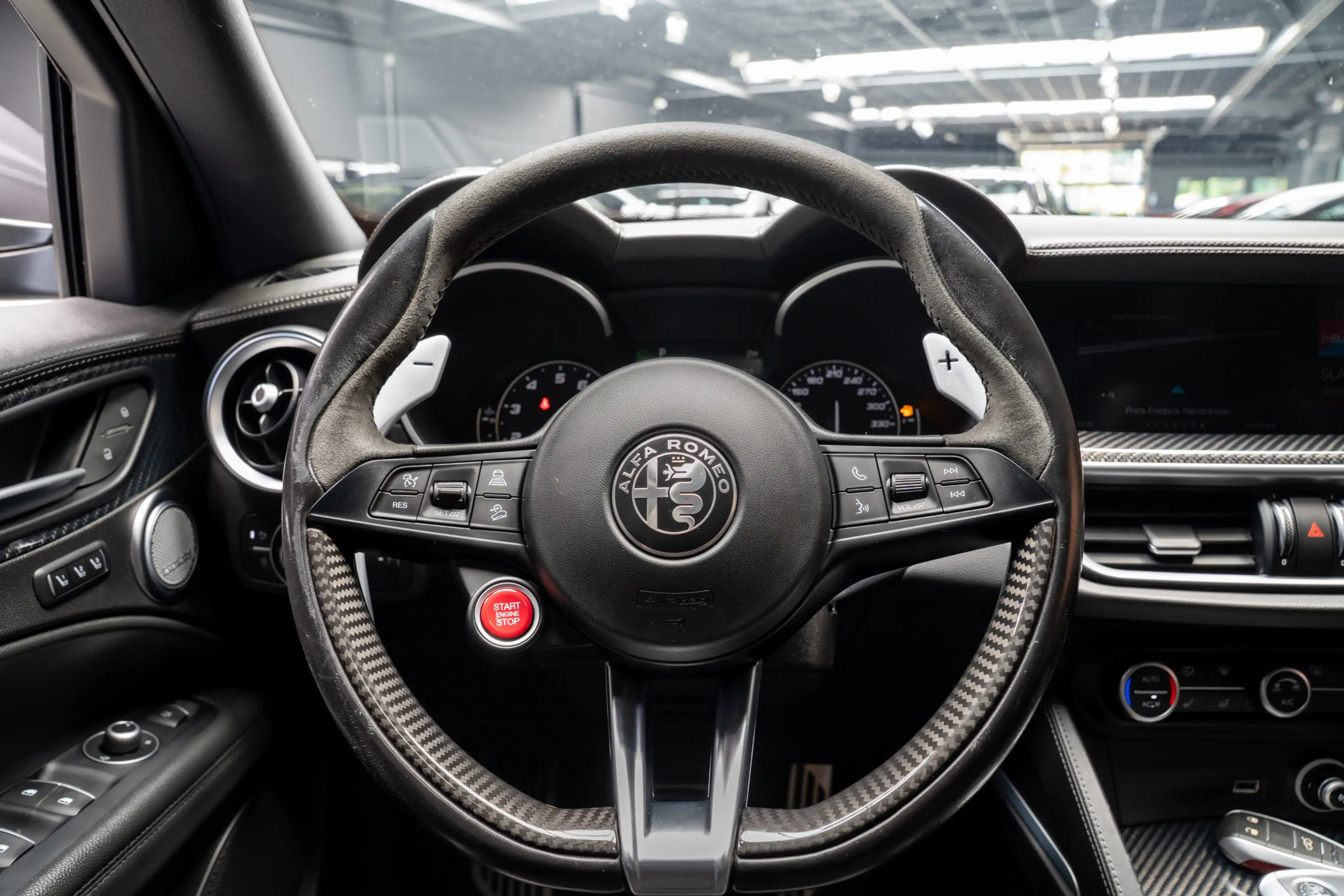 Alfa Romeo Stelvio 2.9 V6 AWD Quadrifoglio — photo 23