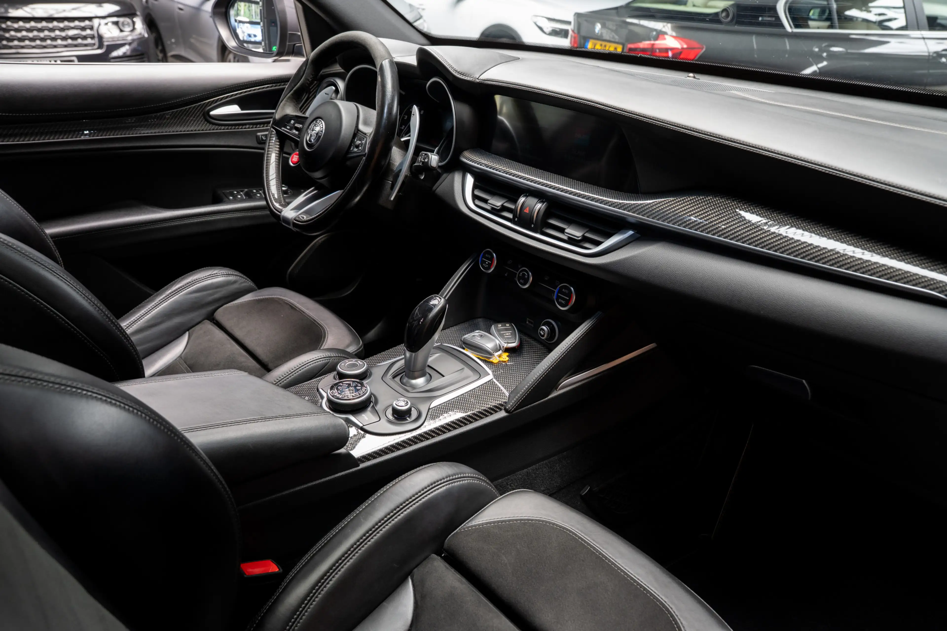 Alfa Romeo Stelvio 2.9 V6 AWD Quadrifoglio — photo 39