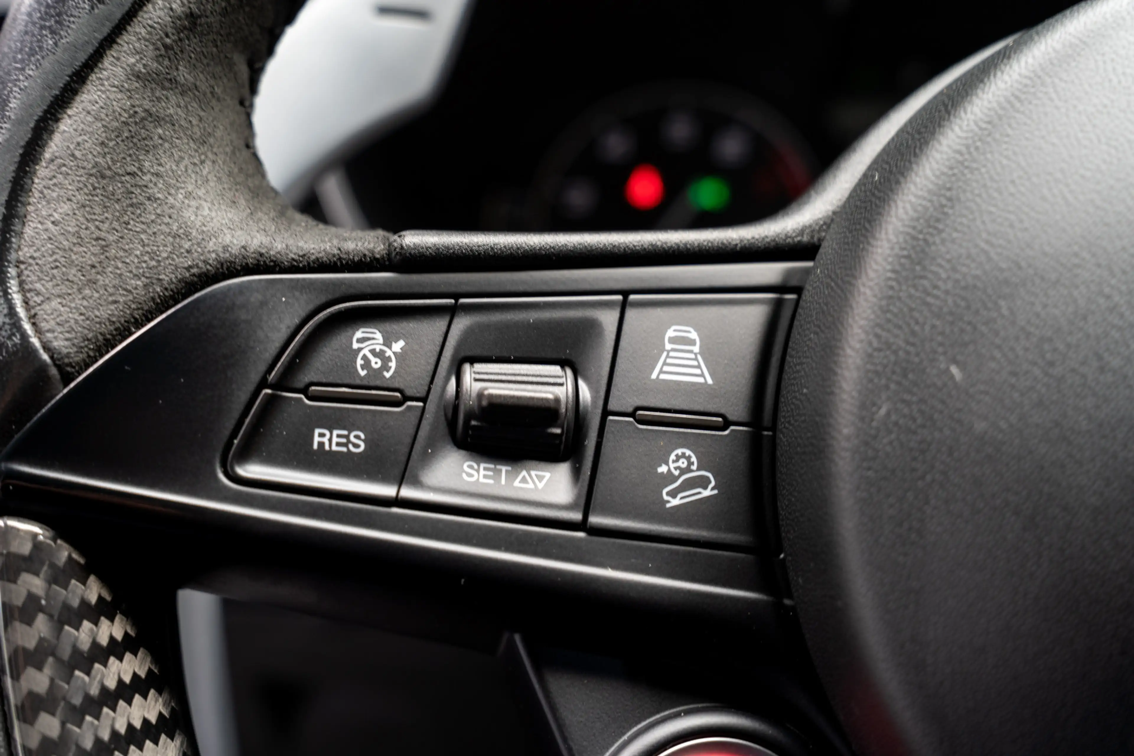Alfa Romeo Stelvio 2.9 V6 AWD Quadrifoglio — photo 24