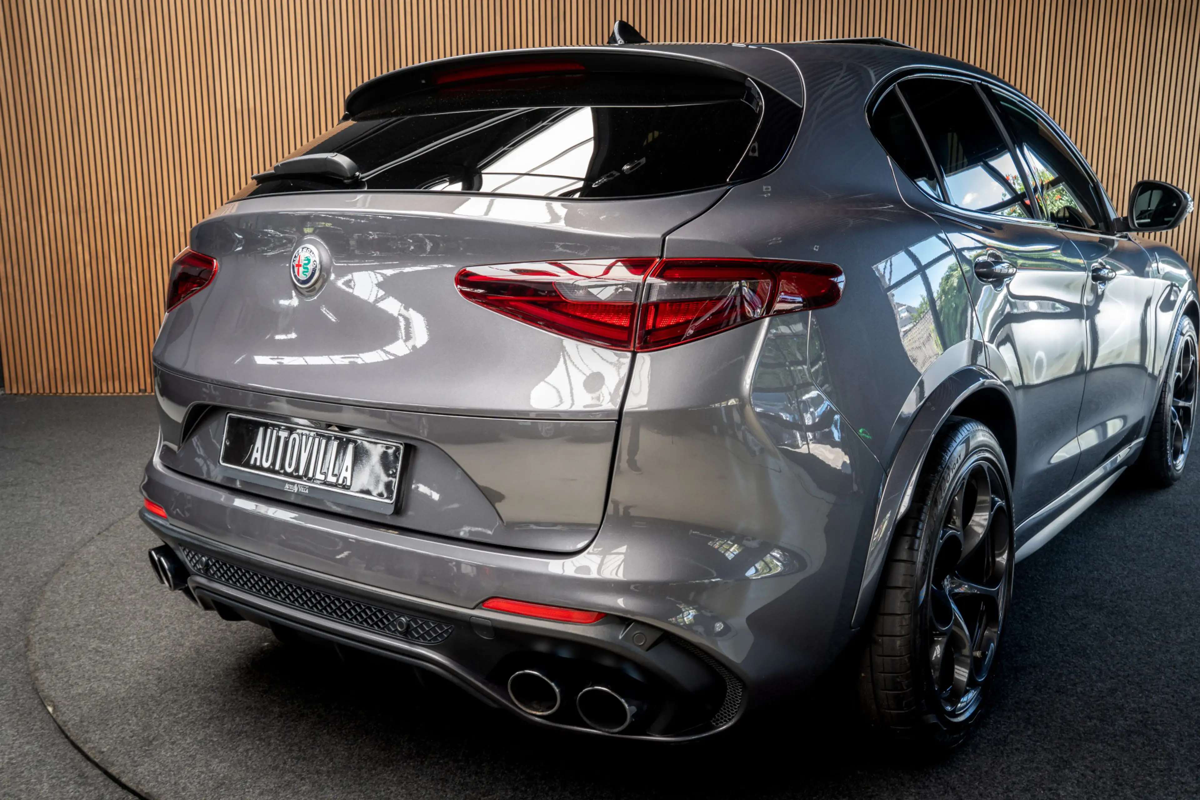 Alfa Romeo Stelvio 2.9 V6 AWD Quadrifoglio — photo 16