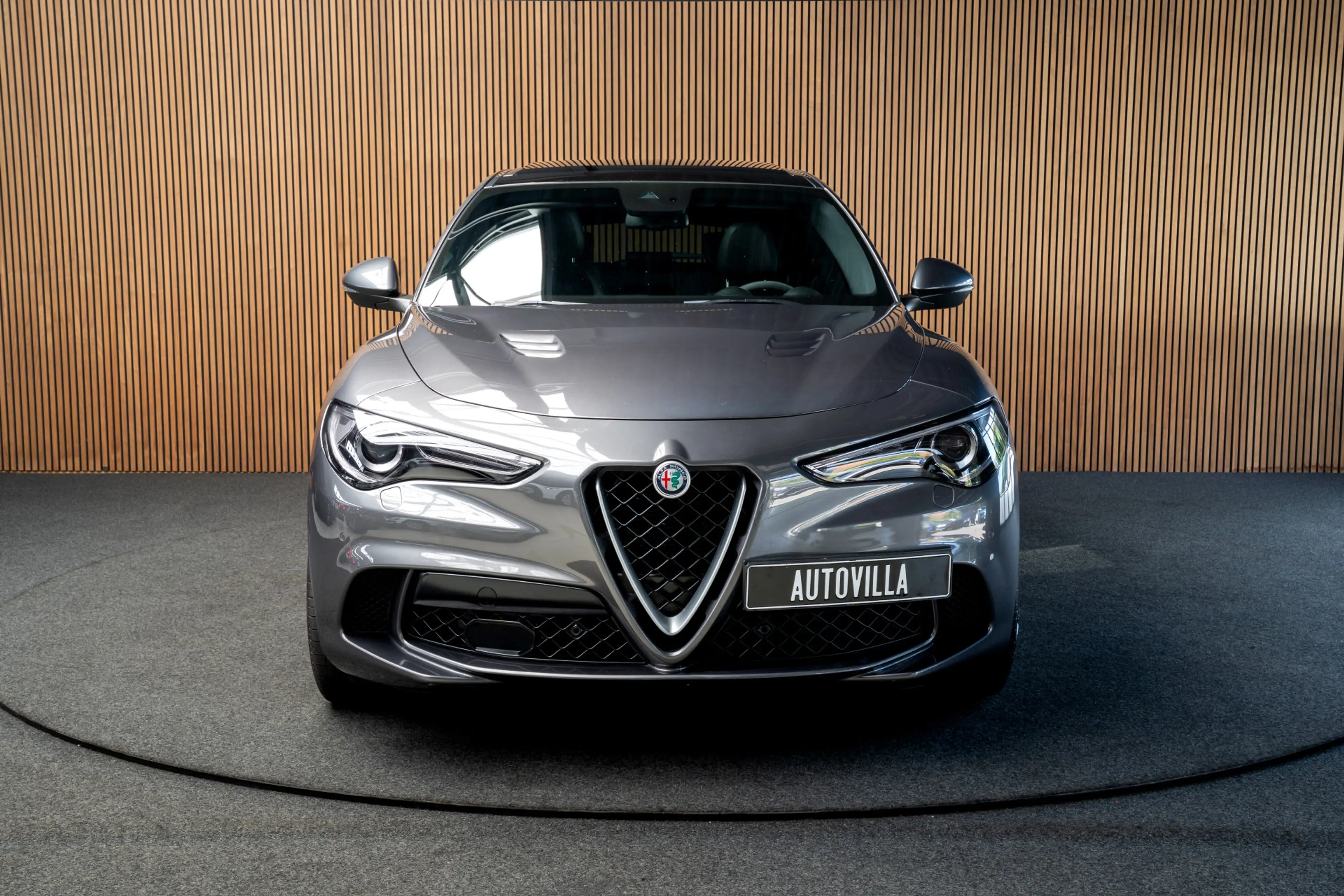 Alfa Romeo Stelvio 2.9 V6 AWD Quadrifoglio — photo 8