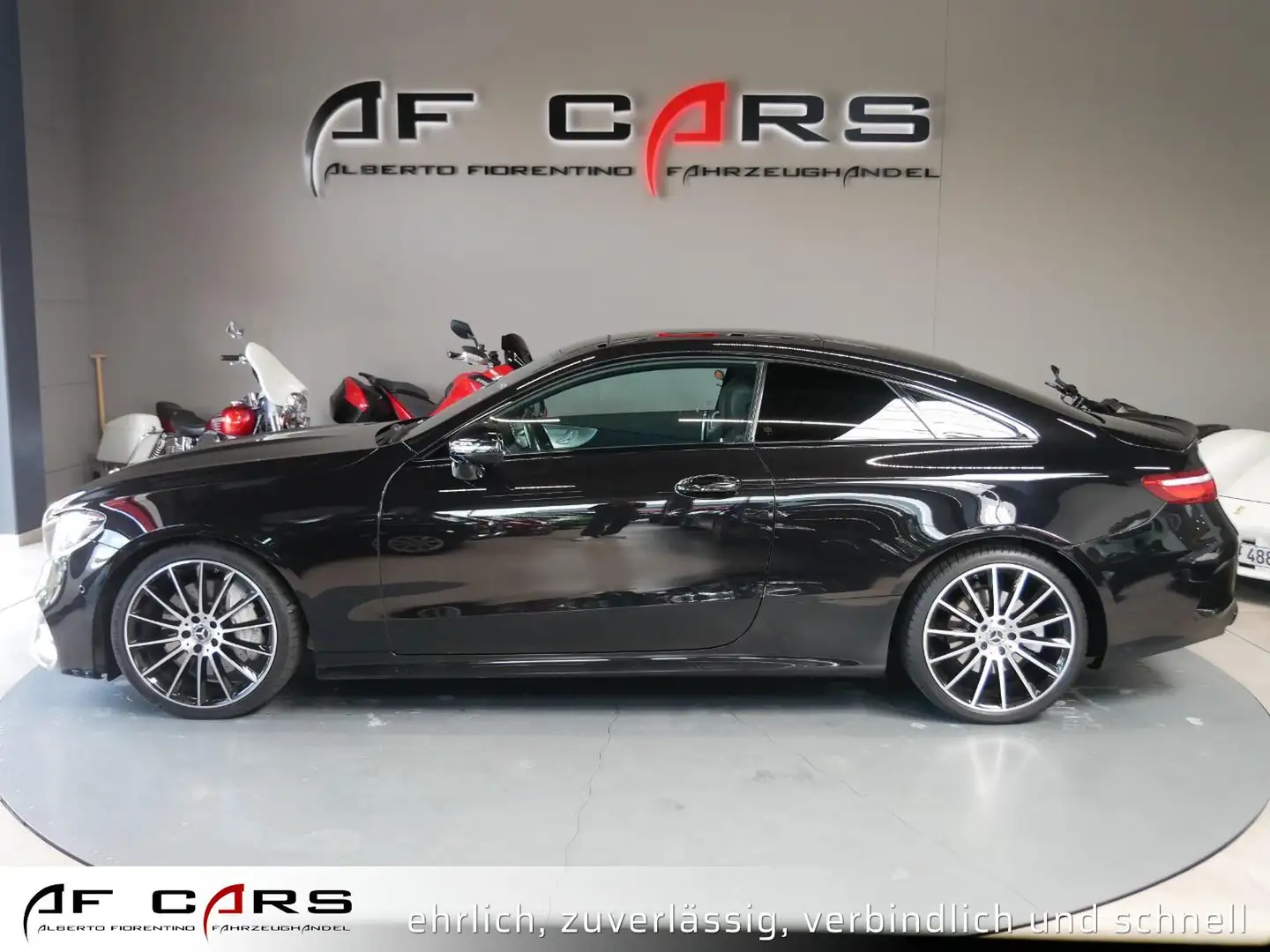 Mercedes-Benz E 350 d AMG Line MB 100 LED Pano 360° Burmester Noir - 2