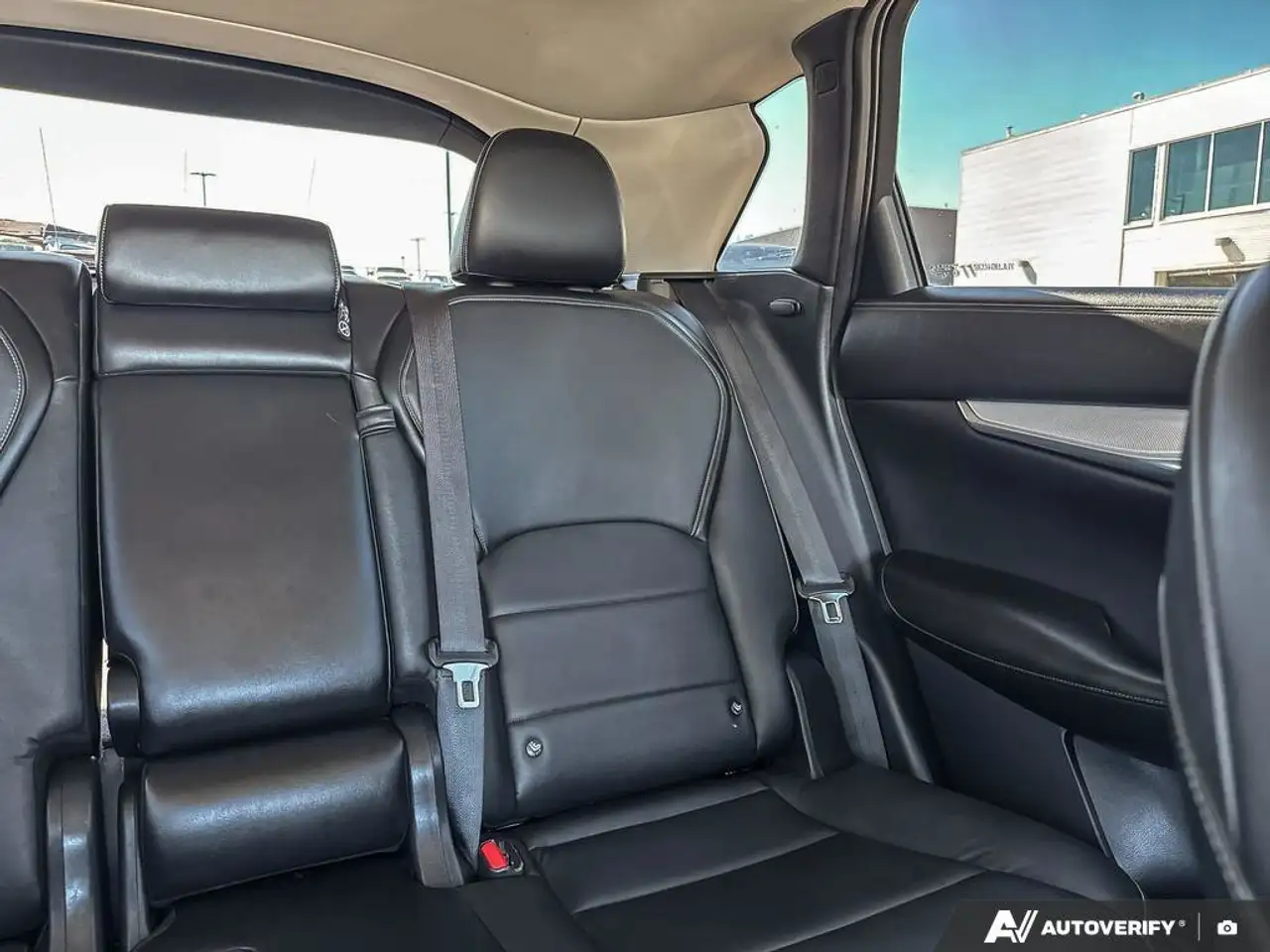 Infiniti QX50 снимка Infiniti QX50