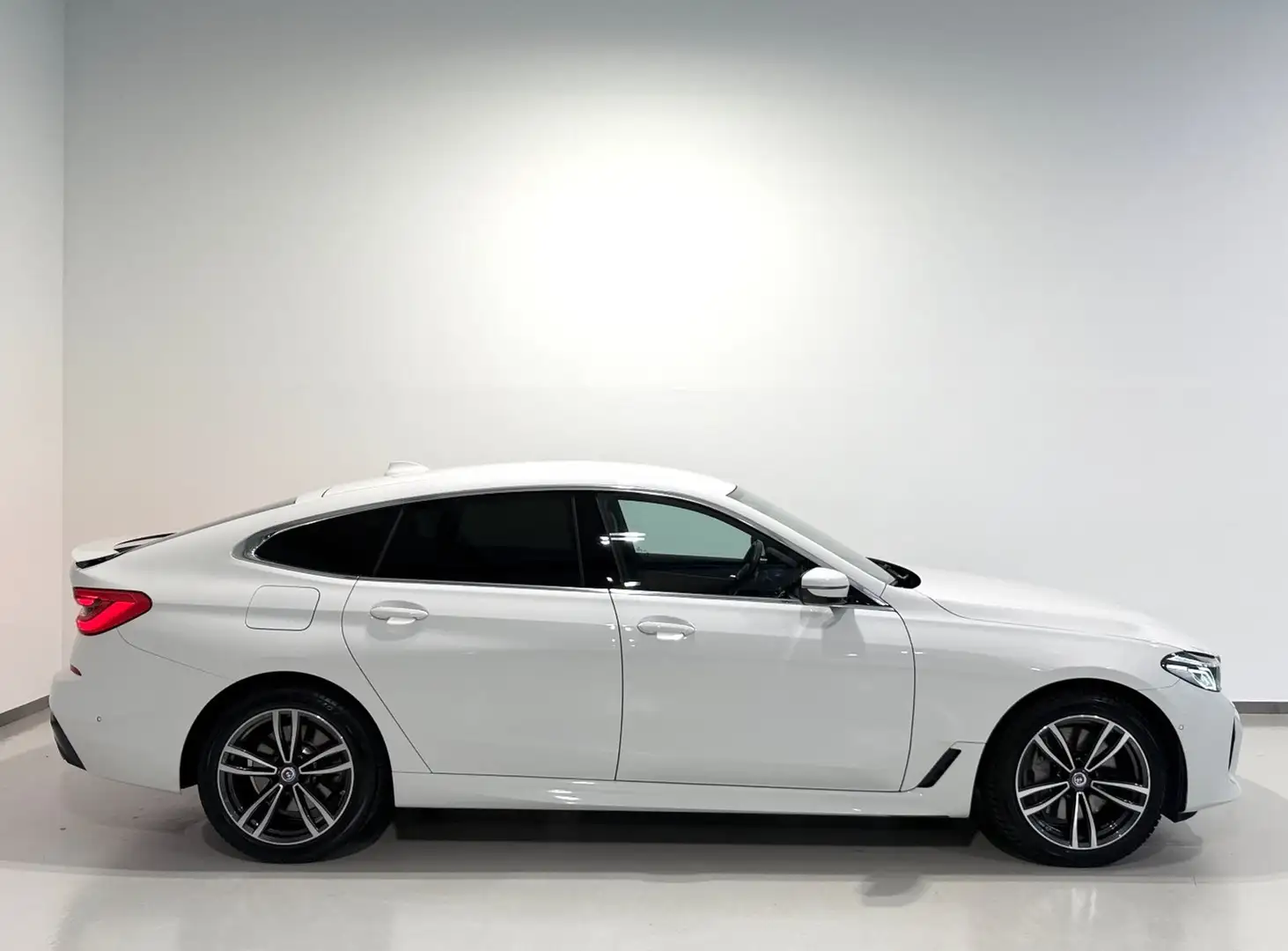 BMW 640 D xDrive GT LCI Aut/M-Sport/HEAD-UP/Harman&Kardon Weiß - 2