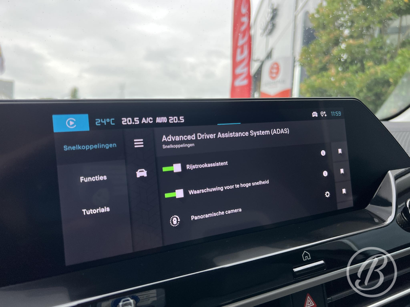 Citroen C4 1.2 Hybrid 145 Max Automaat Head up display — photo 46