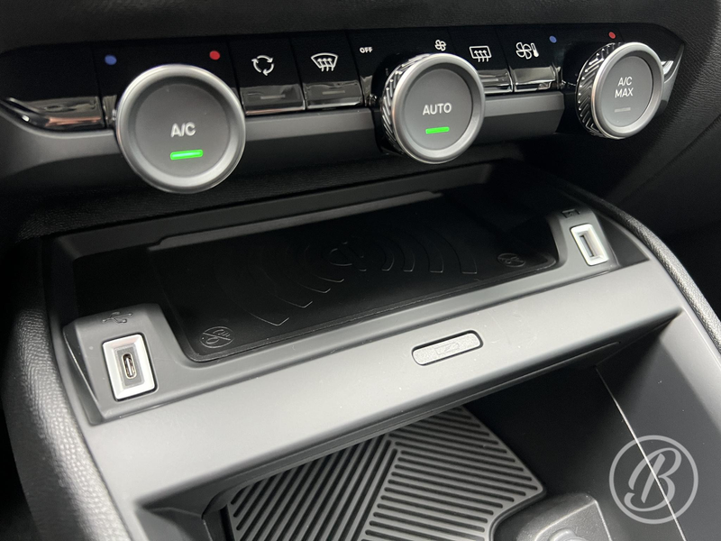 Citroen C4 1.2 Hybrid 145 Max Automaat Head up display — photo 45