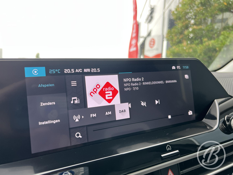 Citroen C4 1.2 Hybrid 145 Max Automaat Head up display — photo 38