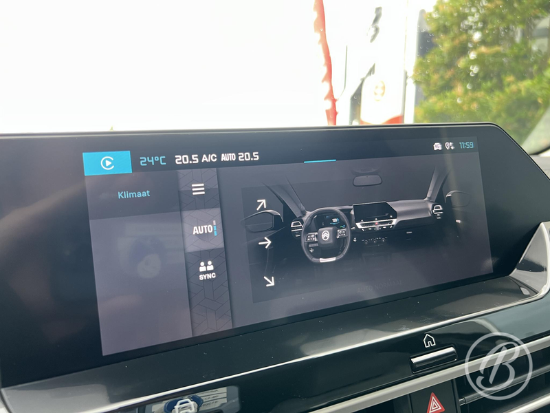 Citroen C4 1.2 Hybrid 145 Max Automaat Head up display — photo 21