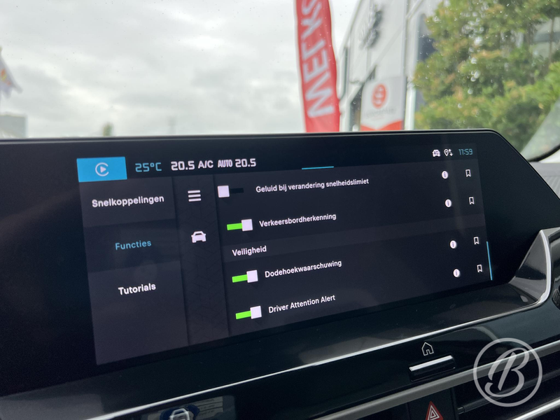 Citroen C4 1.2 Hybrid 145 Max Automaat Head up display — photo 41