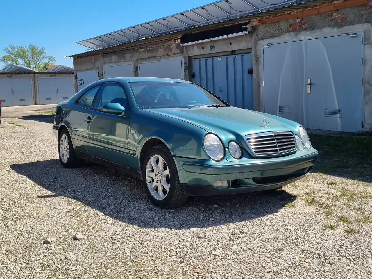 Mercedes-Benz CLK 230
