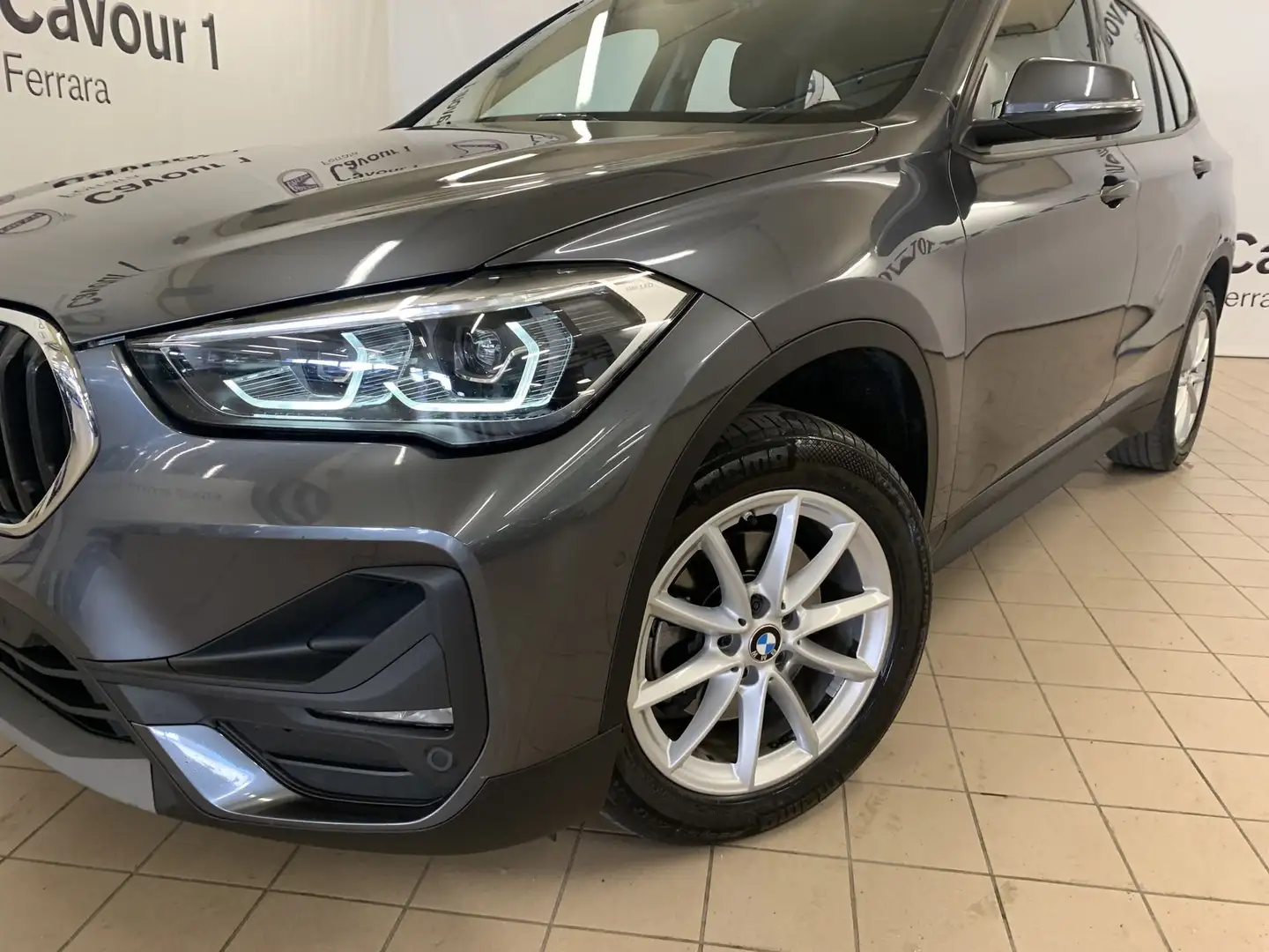 BMW X1 xDrive18d Advantage Gris - 2