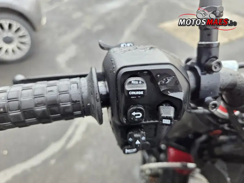 Indian FTR 1200 - foto 7