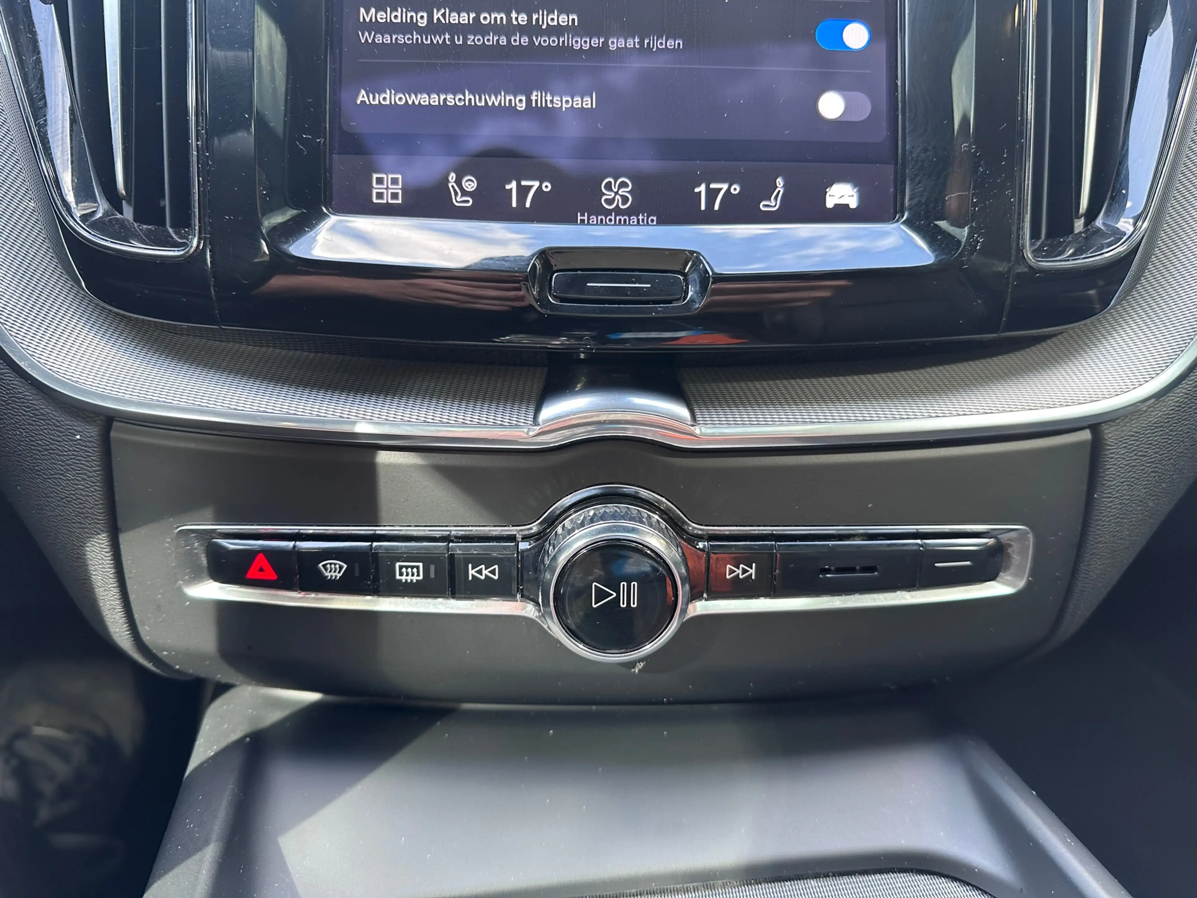 Volvo XC60 B5 Ultimate Dark ORG NL / HK AUDIO / MEMORY / PANO — photo 32