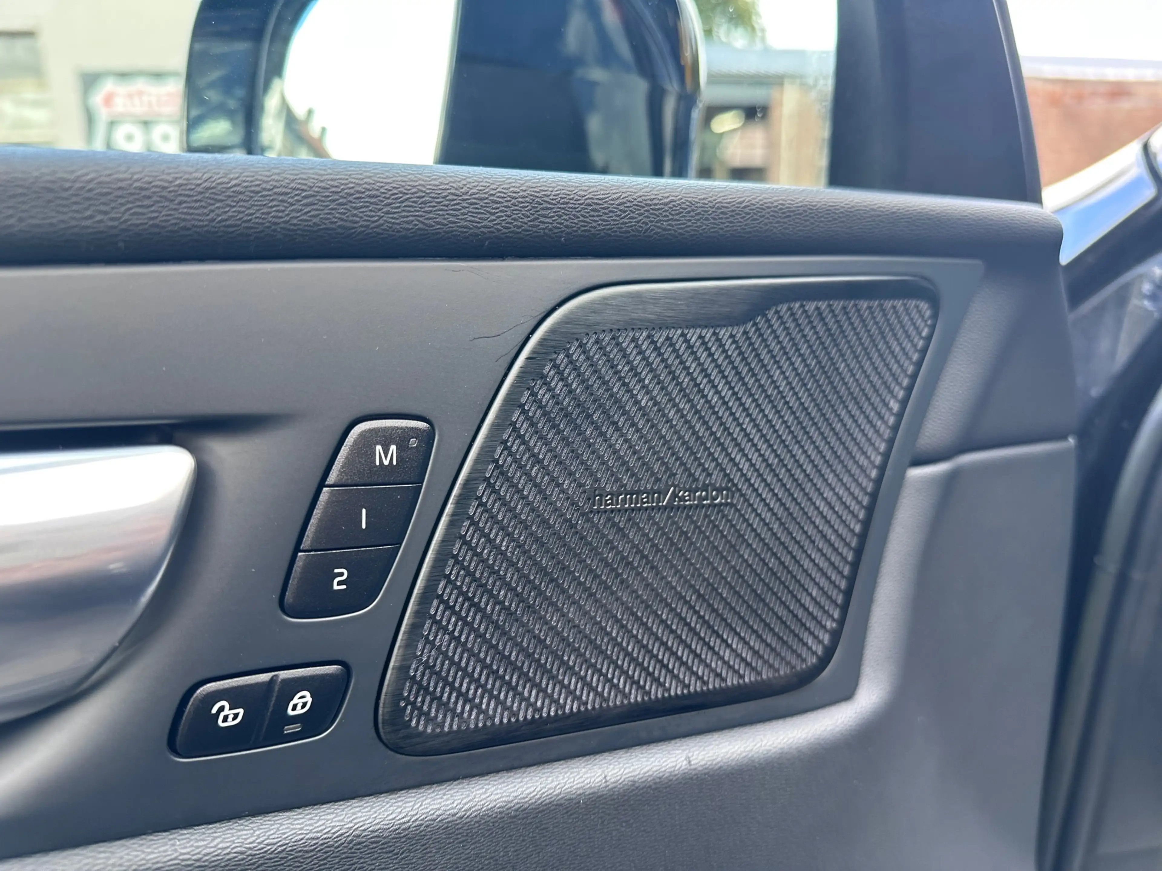 Volvo XC60 B5 Ultimate Dark ORG NL / HK AUDIO / MEMORY / PANO — photo 41