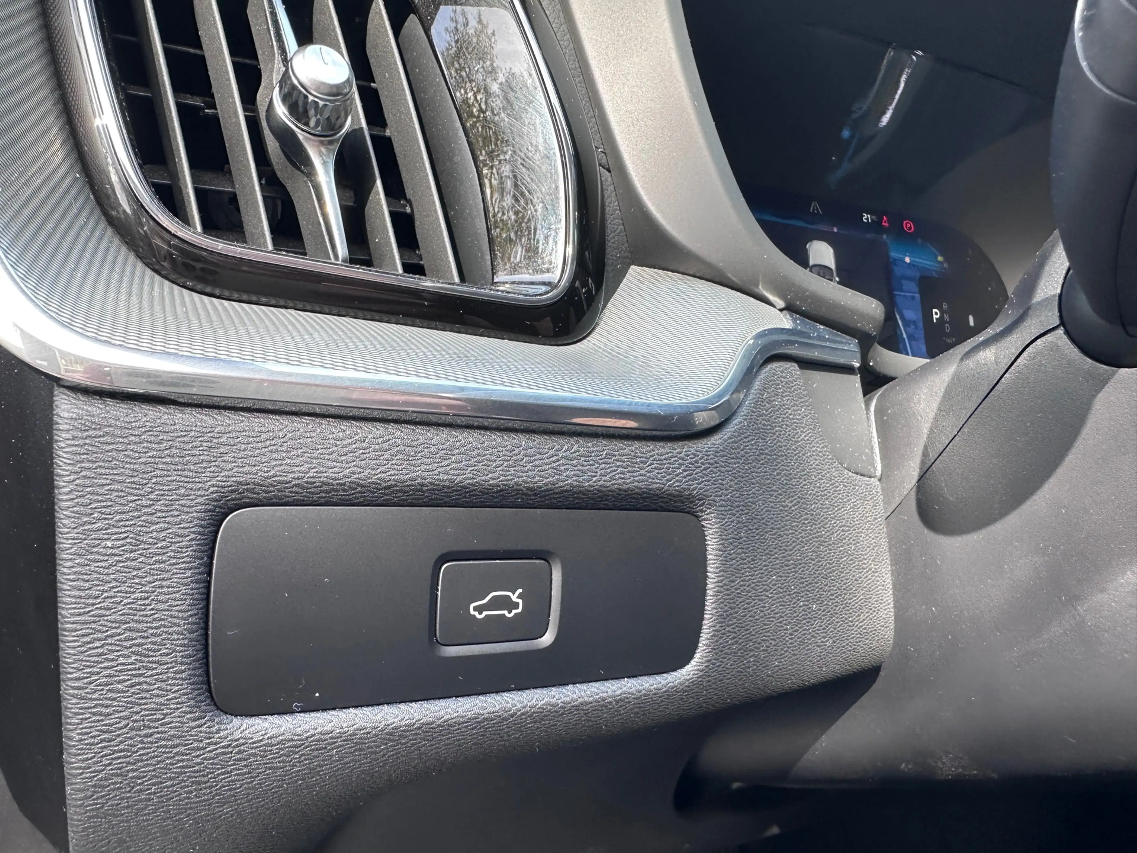 Volvo XC60 B5 Ultimate Dark ORG NL / HK AUDIO / MEMORY / PANO — photo 45
