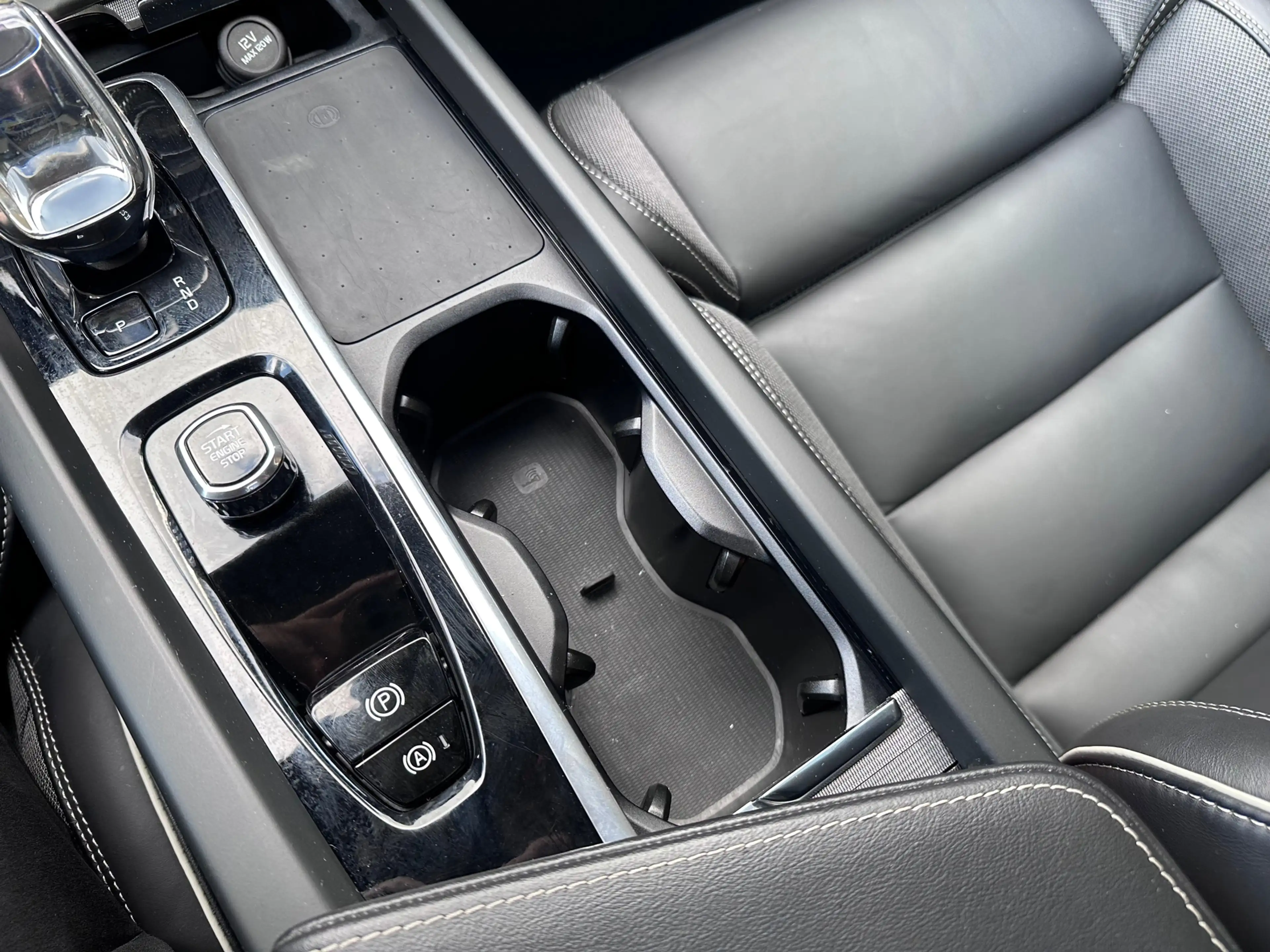 Volvo XC60 B5 Ultimate Dark ORG NL / HK AUDIO / MEMORY / PANO — photo 37
